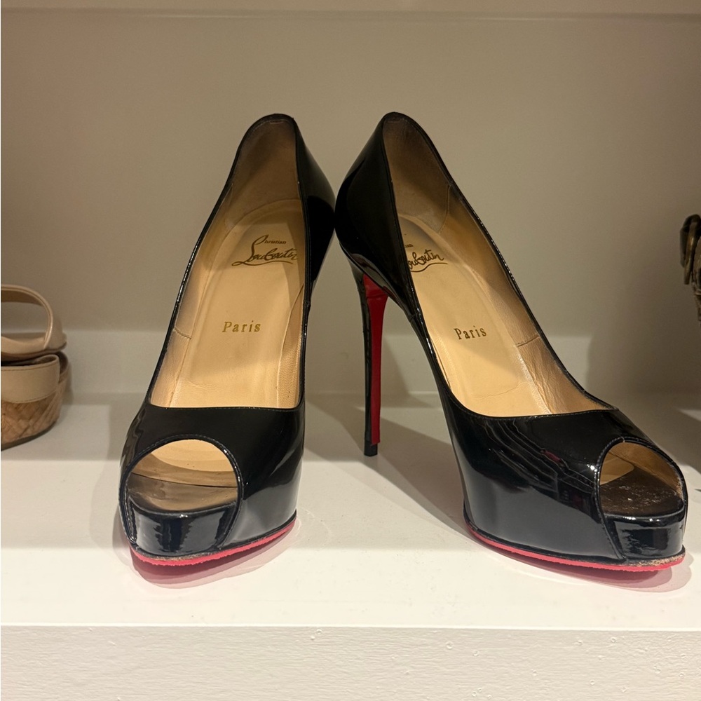 Christian Louboutin Prive Black patent leather Peep Toe Heels